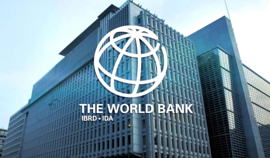 nearly 62 million people at risk of falling below poverty line in bangladesh Nearly 62 Million People at Risk of Falling Below Poverty Line in Bangladesh
