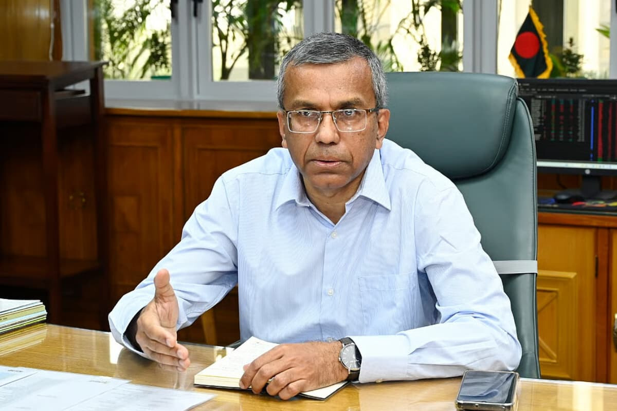 New Governor Faces Major Banking Challenges