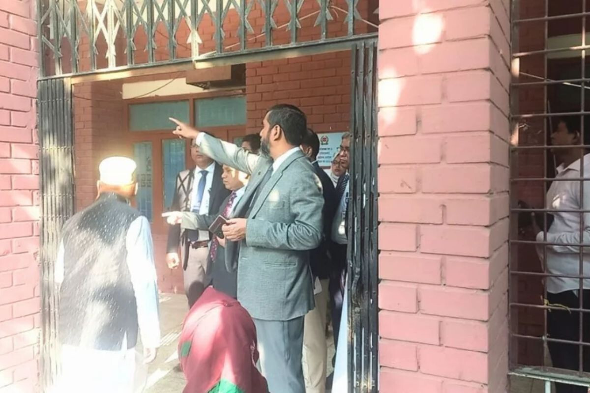 New Voting Begins After Mismanagement in Mock Poll