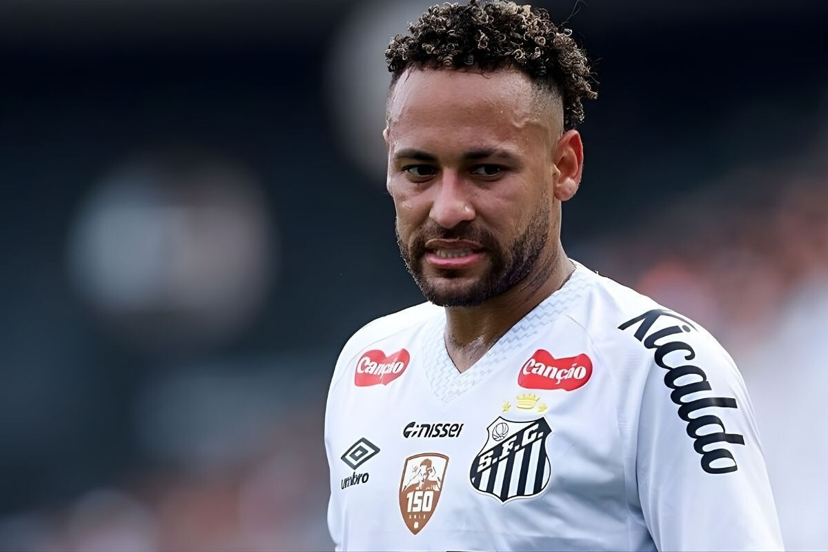 Neymar’s father reveals news of his retirement decision
