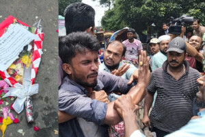 On What Grounds Was the Rickshaw-Puller Arrested at 32 Number? OC Asked for Explanation