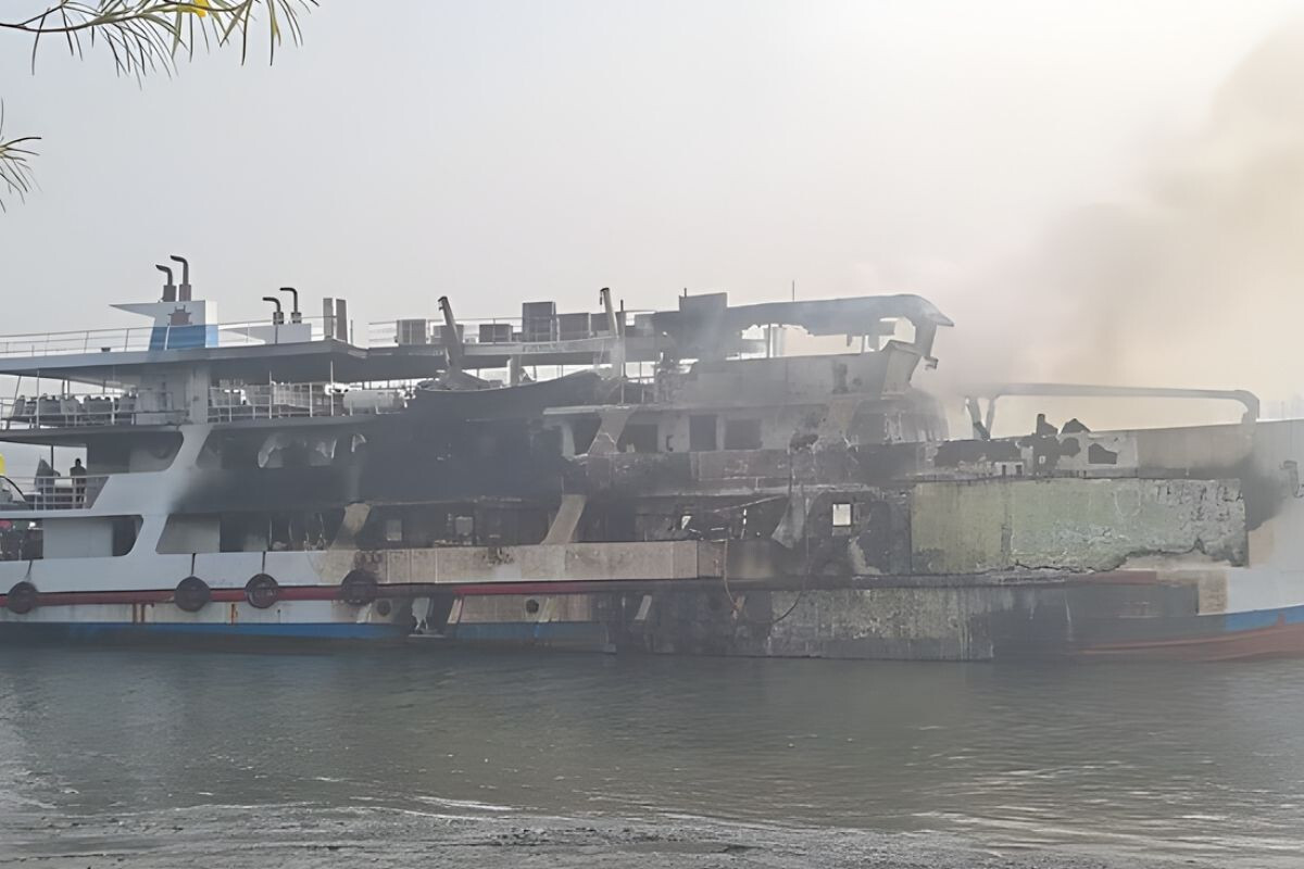 One killed in fire on St. Martin passenger ship in Cox’s Bazar