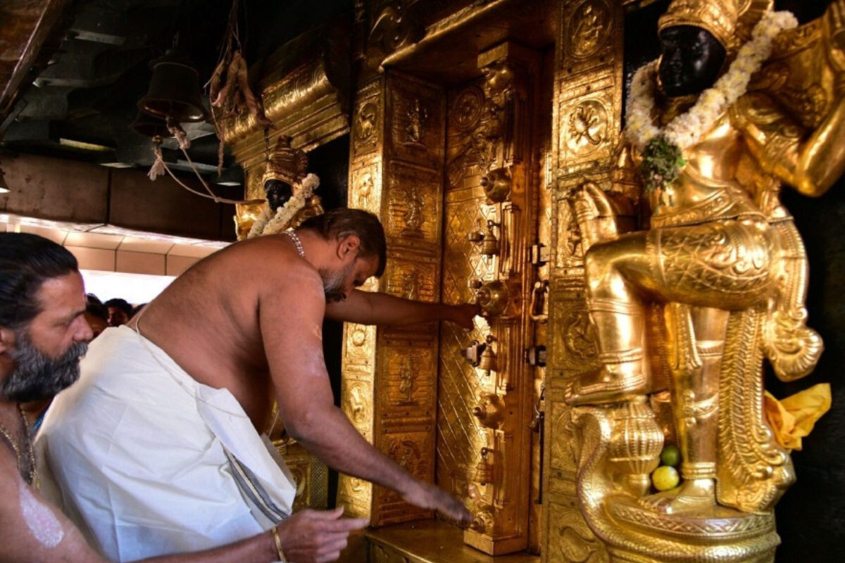 Over 4.5 Kilos of Gold Stolen from Temple Deity in India; Priest Among 3 Arrested