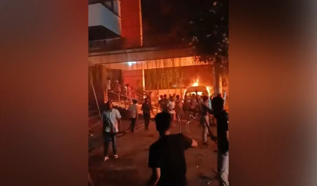 overnight clash between daffodil and city university students Overnight Clash Between Daffodil and City University Students