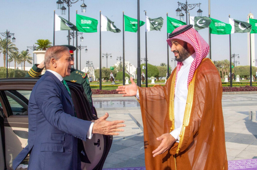 pakistan extends nuclear umbrella to saudi arabia Pakistan Extends Nuclear Umbrella to Saudi Arabia