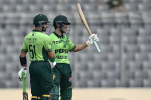Pakistan Gains Strong Foothold in Second T20I