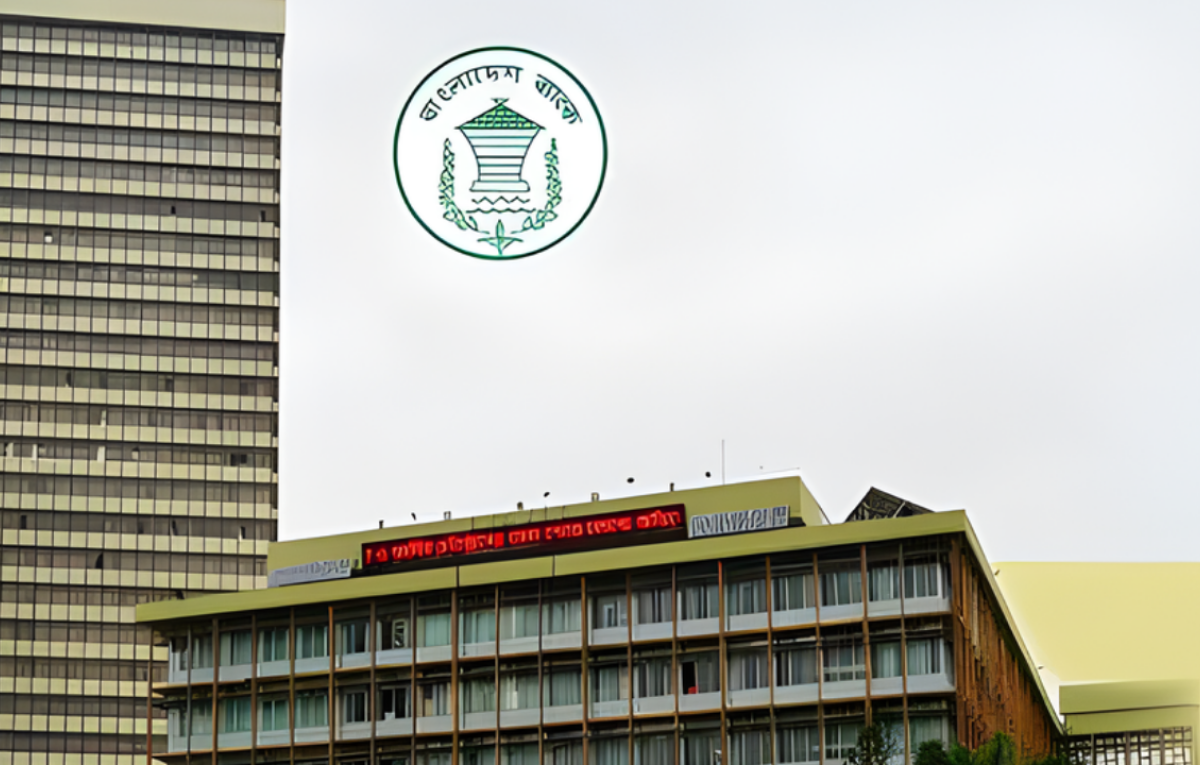 Paradoxical Shift as Consumer Borrowing Figures Diverge