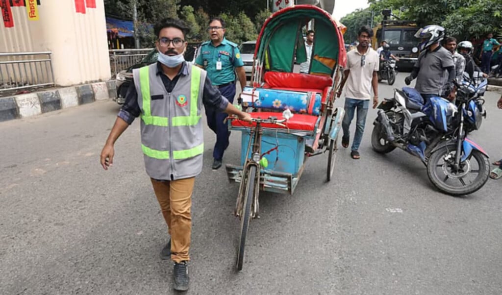 part time traffic assistants benefits for students overshadowed by risks Part-Time Traffic Assistants: Benefits for Students Overshadowed by Risks