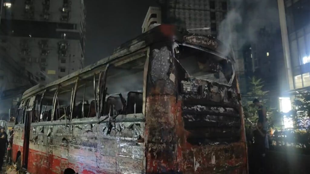 passenger bus set on fire in dhakas mohakhali Passenger Bus Set on Fire in Dhaka’s Mohakhali