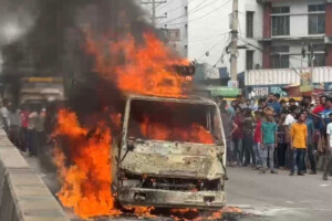 Pickup Set Ablaze in Ashulia