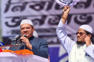 Pir of Charmonai Rejects Foreign Influence in Favour of Faith