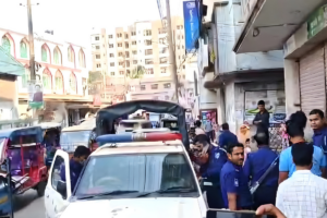 Police Attacked During Operation in Comilla, 3 Officers Injured
