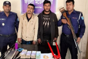Police Foil Heist: Two Bandits Apprehended in Narayanganj