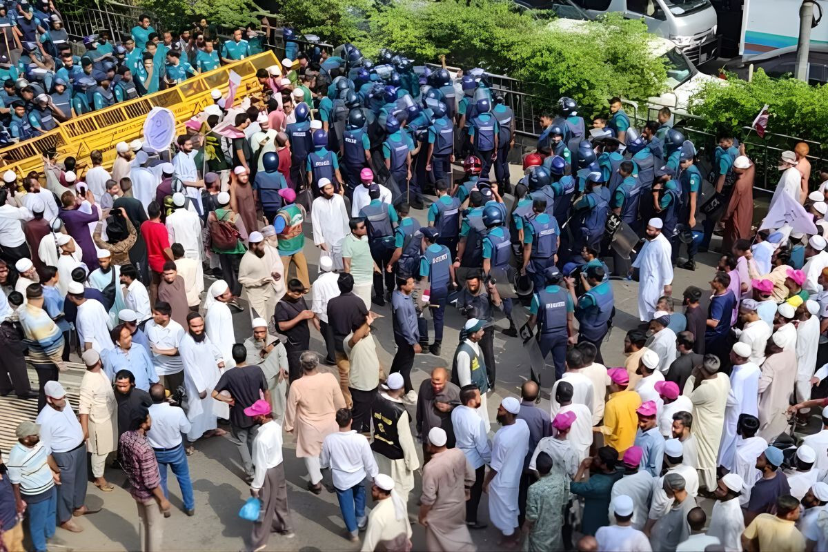 Police Halt March of Jamaat and Seven Other Parties