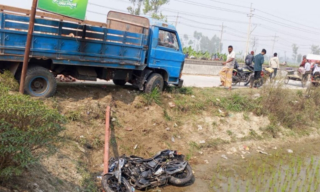 police sub inspector seriously injured in truck collision Police Sub-Inspector Seriously Injured in Truck Collision