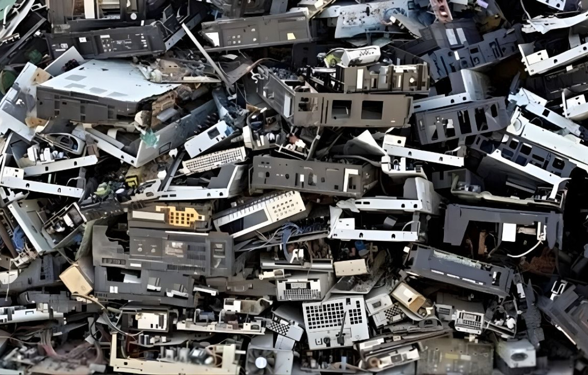 Poor Management Wastes BDT 5,500 Crore In E-Waste