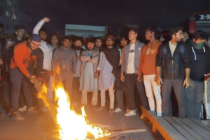 Protesters Block Dhaka–Mymensingh Highway Over Hadi’s Death