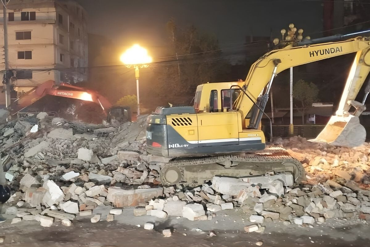 Protesters Bulldoze Rajshahi Awami League Office in Deadly Uproar