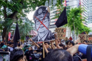 Protestors Demand Resignation of Malaysia’s Anti-Corruption Chief