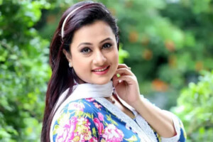 Purnima Charms Fans with Airport Humour