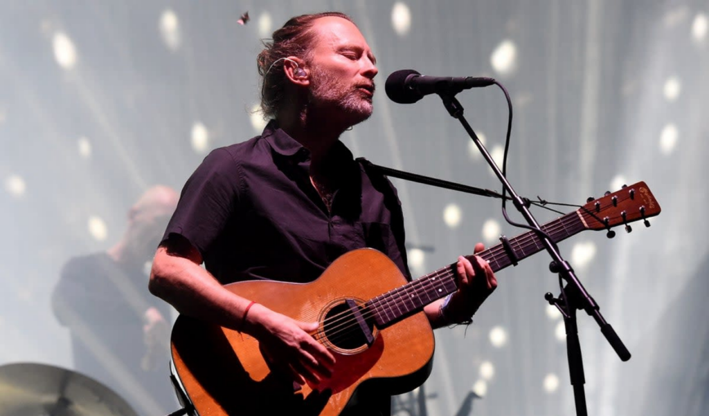 radioheads live show alienation made less alienating Radiohead's Live Show: Alienation Made Less Alienating