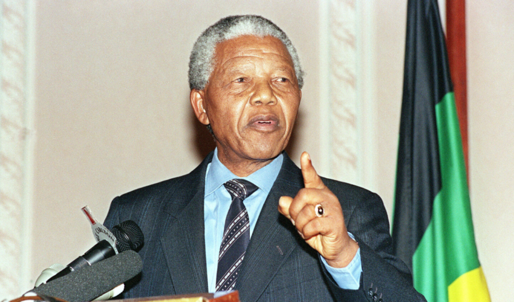 Remembering Nelson Mandela – The Anti-Apartheid Peace Icon 2 remembering nelson mandela the anti apartheid peace icon Remembering Nelson Mandela – The Anti-Apartheid Peace Icon
