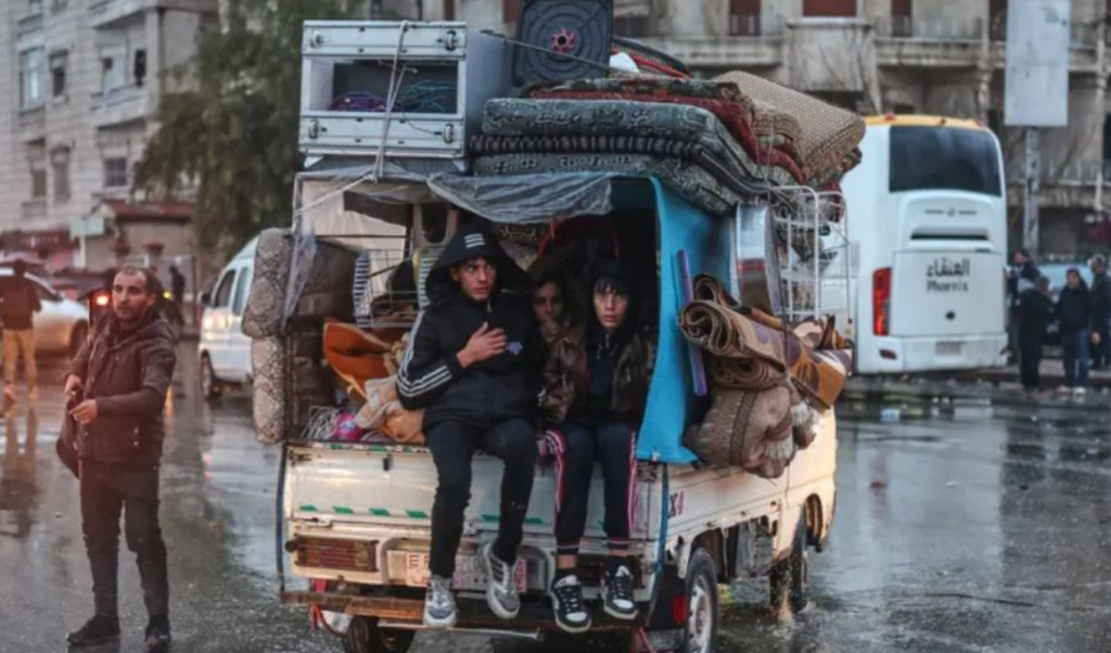 renewed aleppo violence forces 160000 from homes Renewed Aleppo Violence Forces 160,000 From Homes