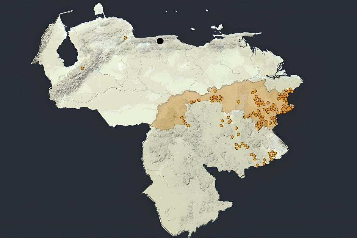 Reserves of 644 metric tonnes of gold and 1,295 million carats of diamonds