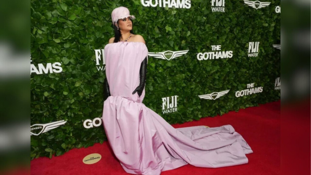 Rihanna Secures Eighth Diamond Single as ‘ANTI’ Turns Ten 3 rihanna secures eighth diamond single as anti turns ten Rihanna Secures Eighth Diamond Single as ‘ANTI’ Turns Ten