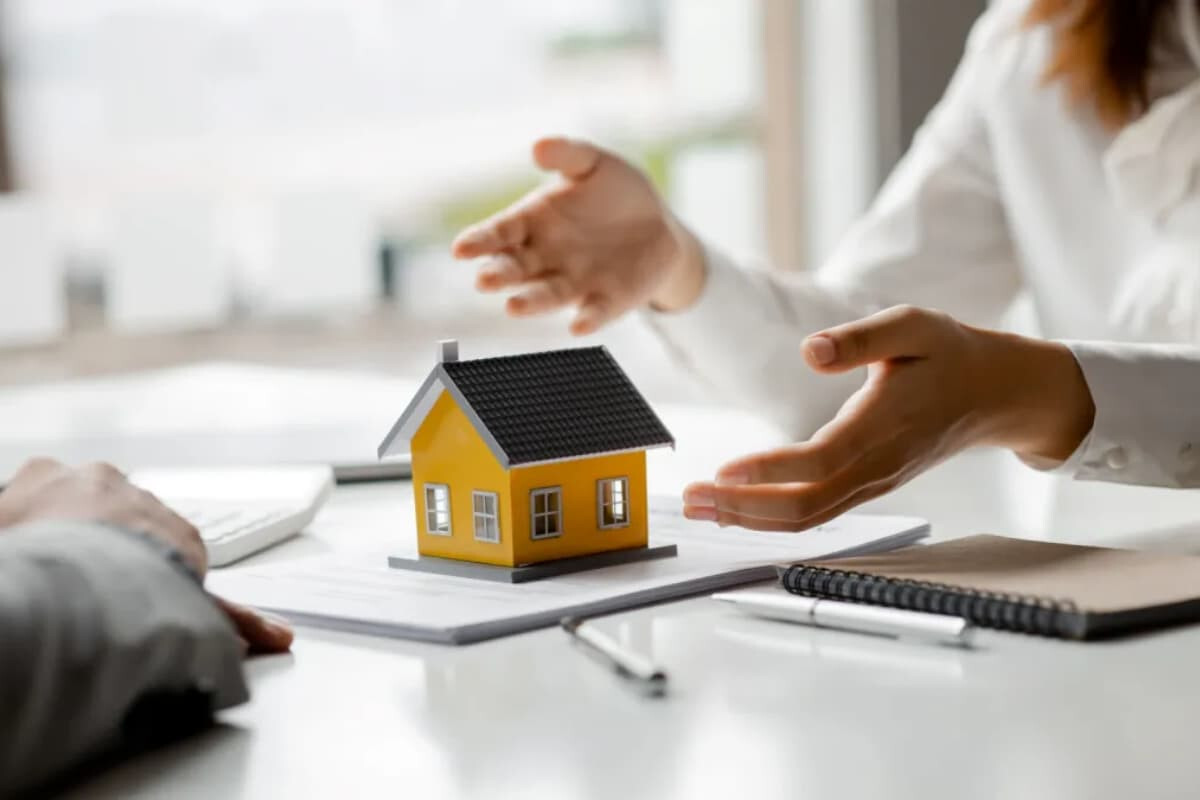 Rising Property Values Drive Singapore Insurance Growth