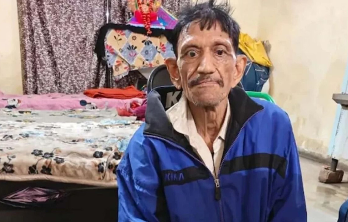 Secret Millionaire Beggar Exposed with Houses and Cars