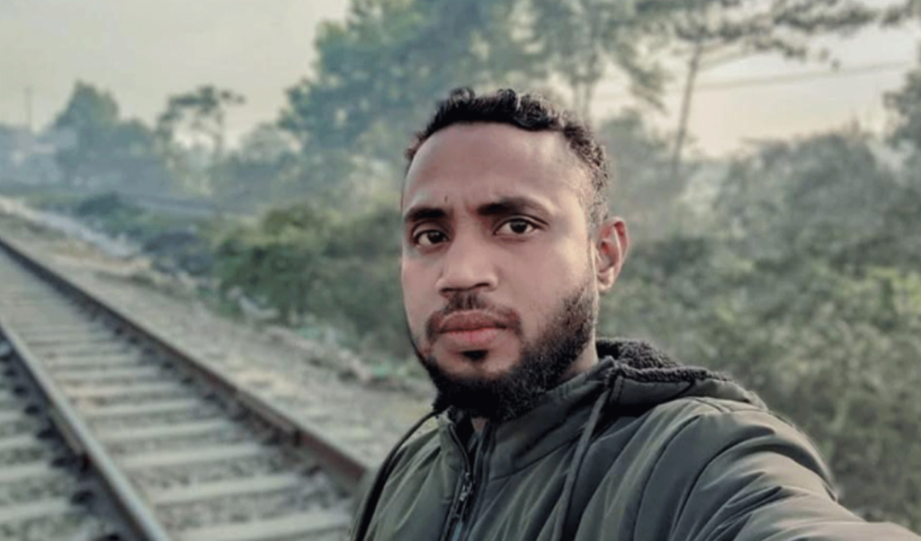 selfie on tracks ends in tragic death Selfie on Tracks Ends in Tragic Death