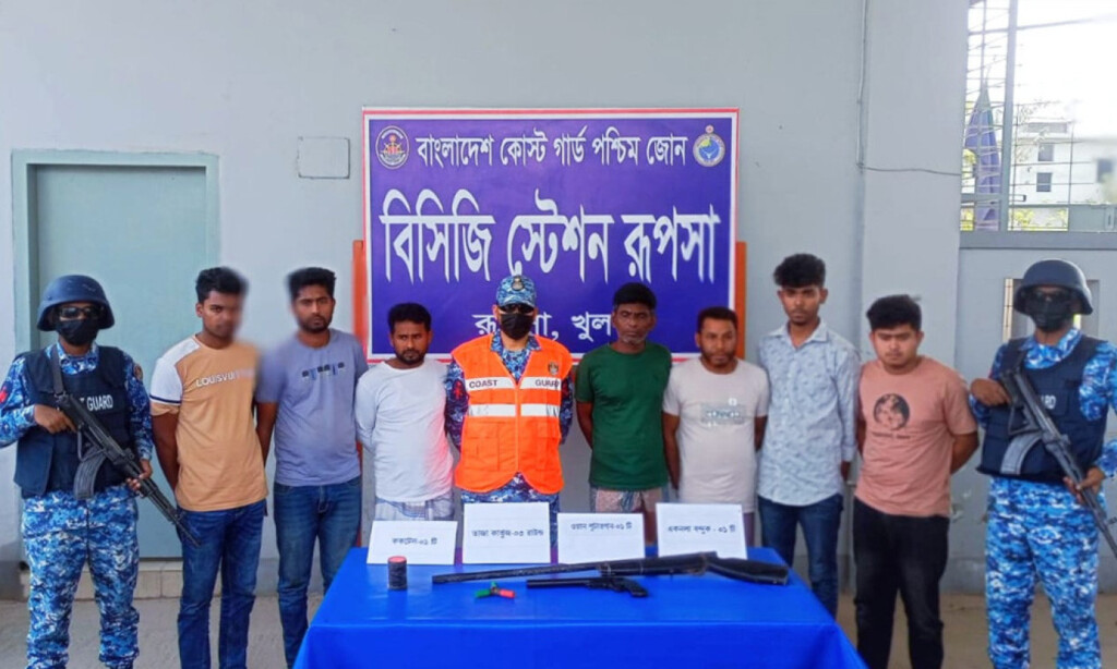 Seven Detained with Weapons in Khulna Raid 3 seven detained with weapons in khulna raid Seven Detained with Weapons in Khulna Raid