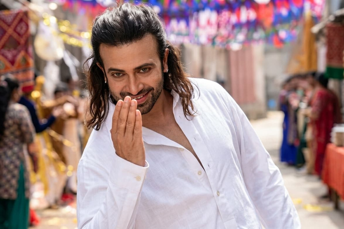 Shakib Khan Extends Heartfelt Eid Greetings