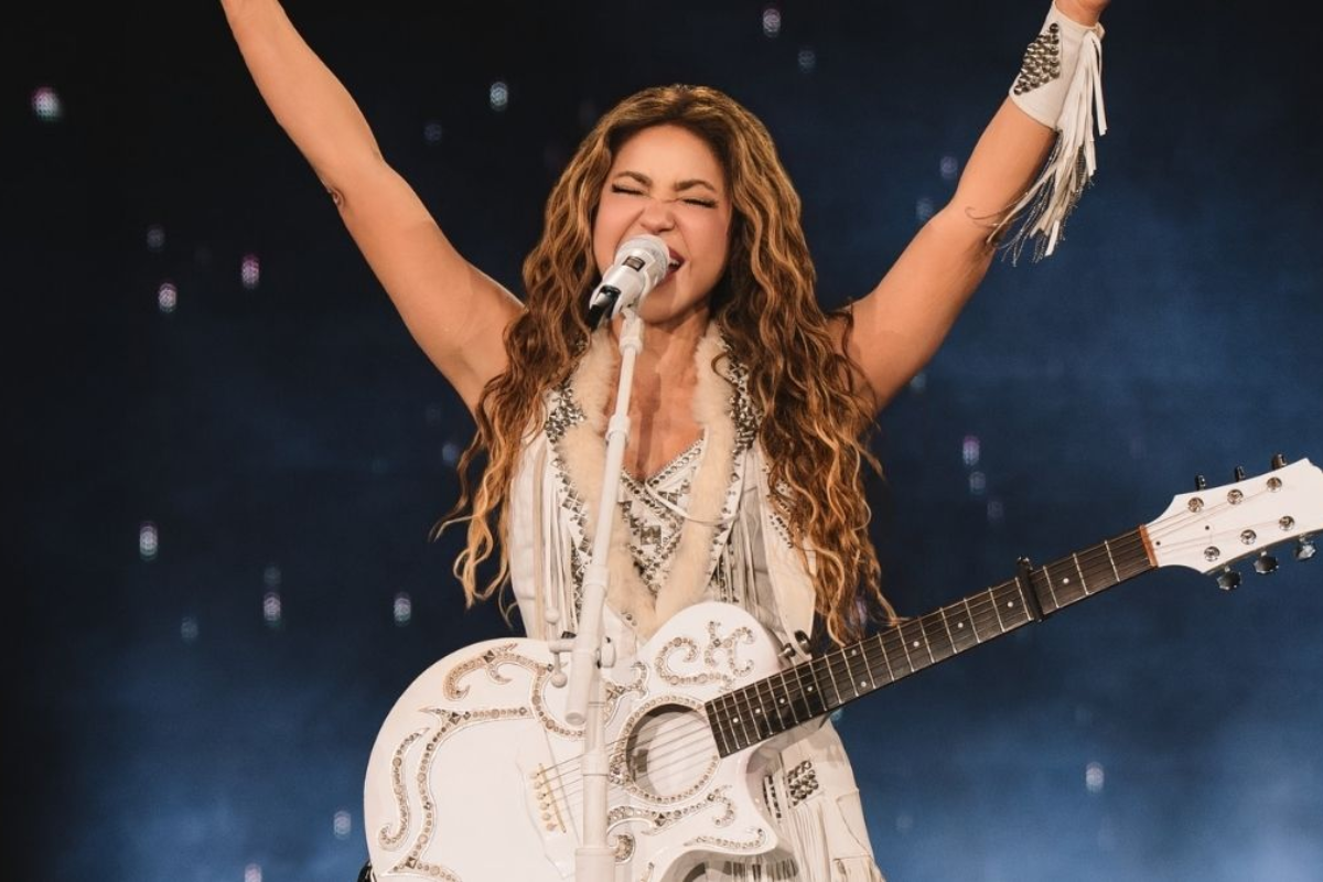 Shakira Returns for Historic Giza Pyramid Concert