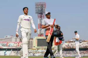 Shubman Gill Hospitalised with Neck Spasm, Ruled Out of the Kolkata Test