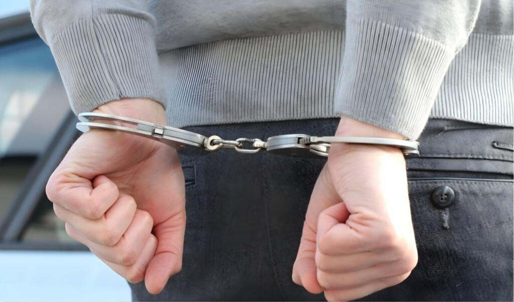 six arrested over alleged attack on police Six Arrested Over Alleged Attack on Police