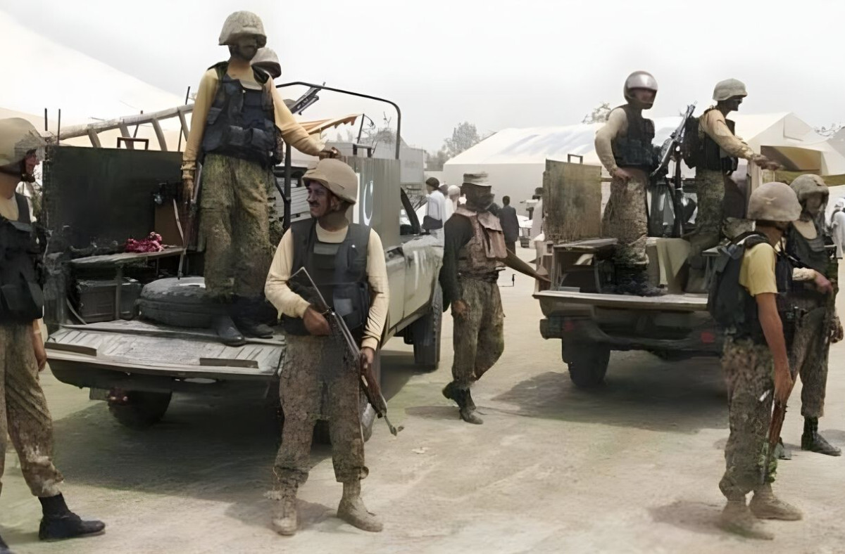 Six Pakistani Soldiers, Including a Captain Killed in Clash with Militants