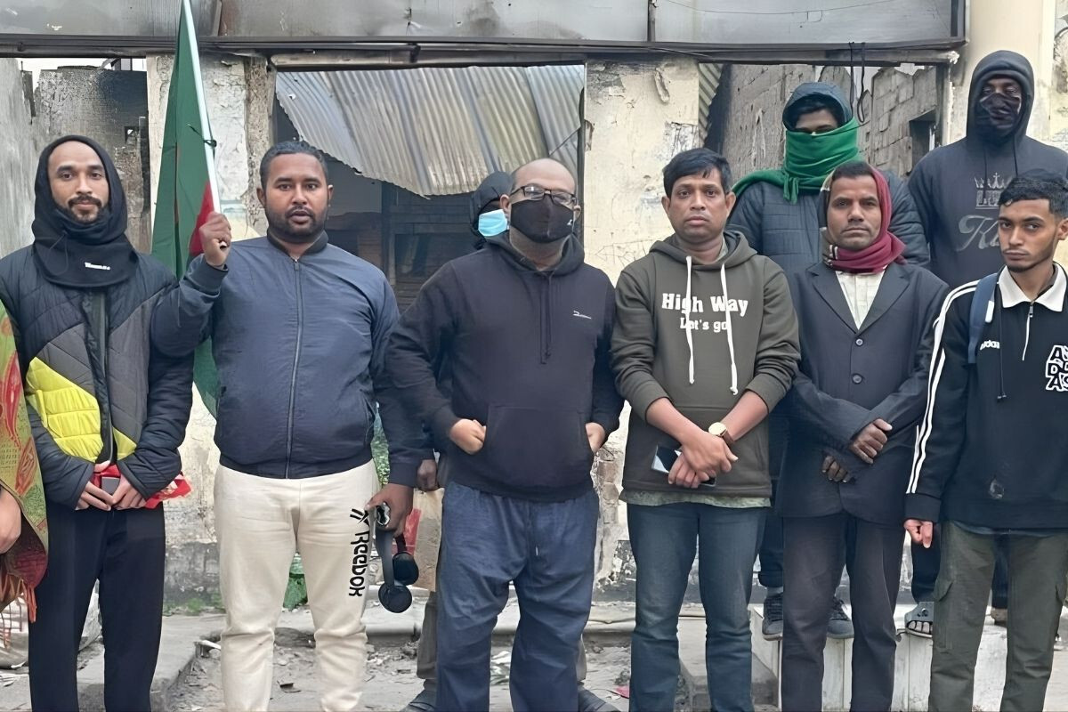 Slogans Signal Bid to Reopen Party Office