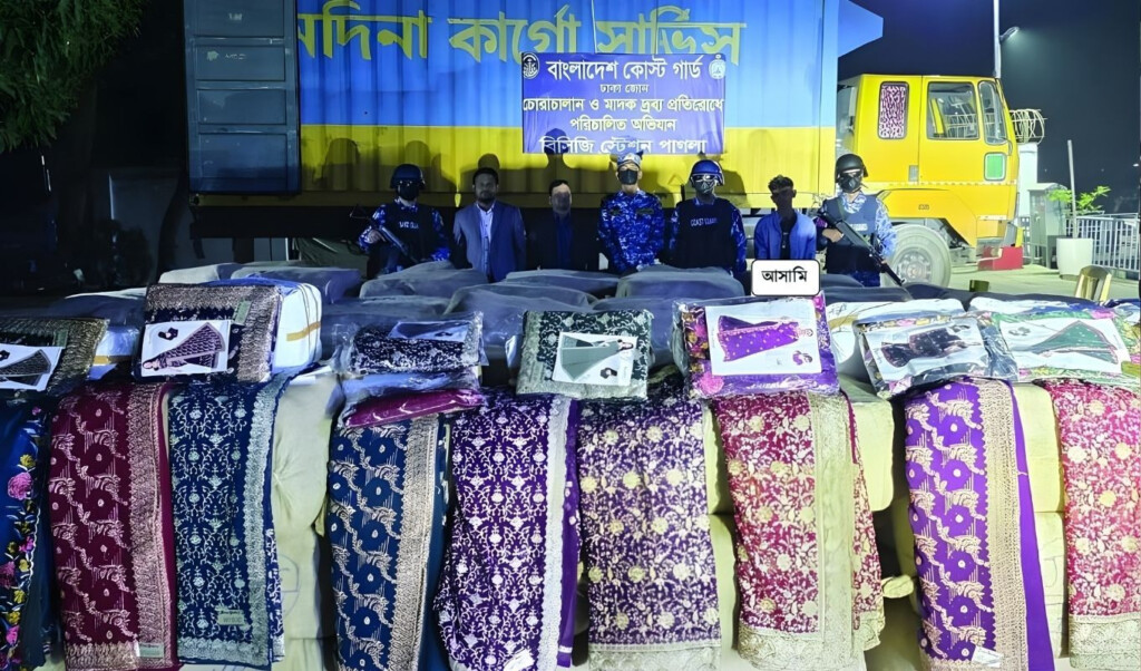 smuggler arrested in narayanganj with indian sarees worth 10 crore taka Smuggler Arrested in Narayanganj with Indian Sarees Worth 10 Crore Taka