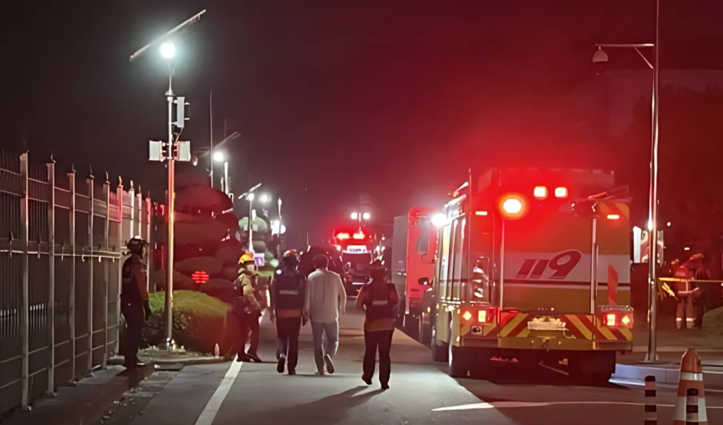 south korean prime minister apologises after data centre fire halts government services South Korean Prime Minister Apologises After Data Centre Fire Halts Government Services