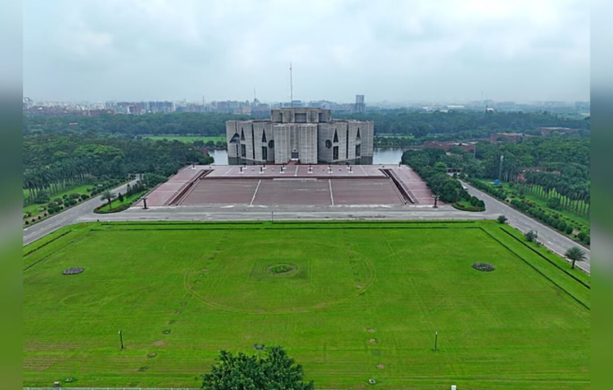 South Plaza Set for Historic Cabinet Swearing-In