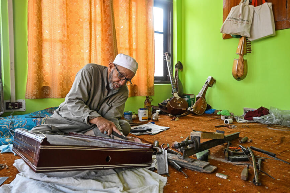 Strings of Identity: Kashmir’s Fading Music Endures