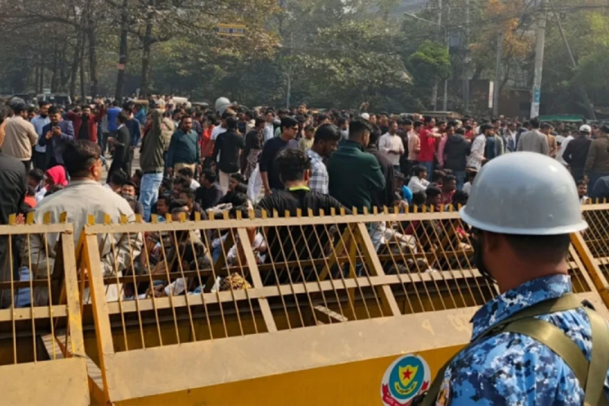Student’s Holds Sit-In at Election Commission