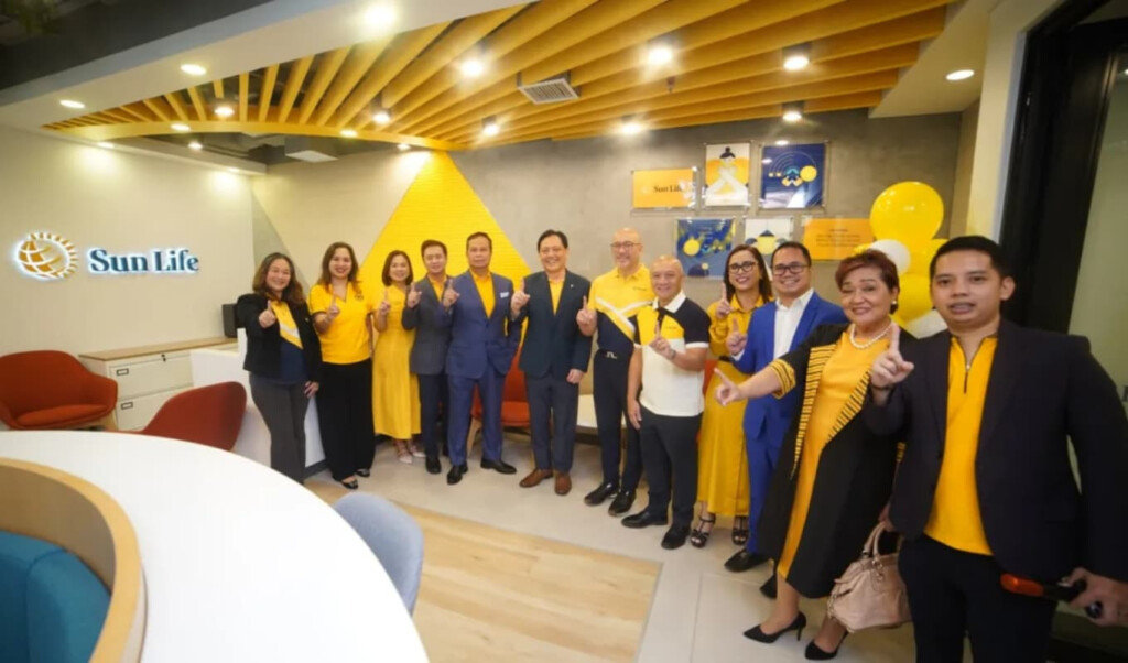 Sun Life Celebrates 100th Office Milestone 2 sun life celebrates 100th office milestone Sun Life Celebrates 100th Office Milestone