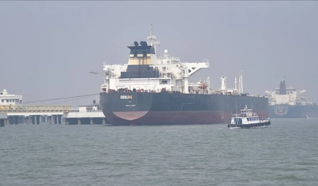 tanker attacked near uaes strategic port of fujairah Tanker Attacked Near UAE’s Strategic Port of Fujairah