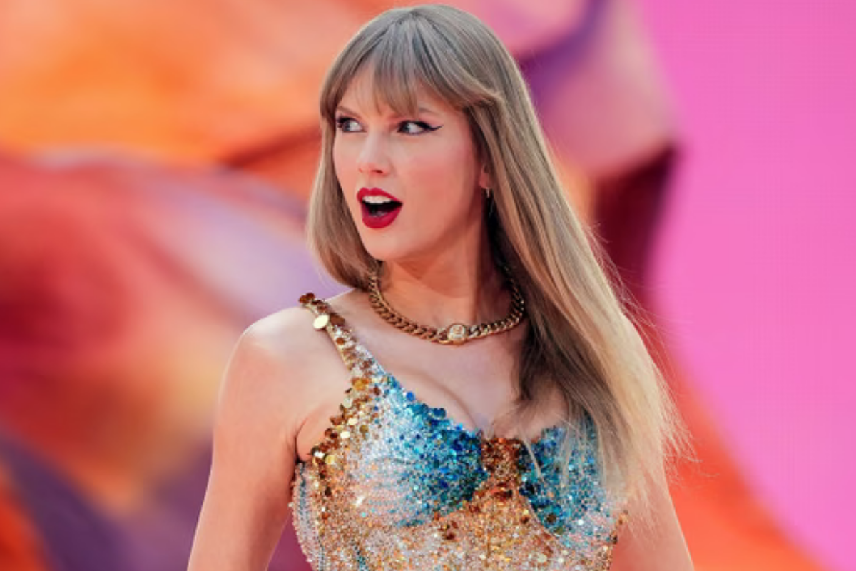 Taylor Swift Stuns Fans With Life of a Showgirl Track and Holiday Pop-Up Exhibit
