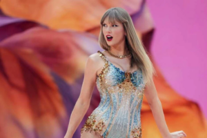 Taylor Swift’s Top-Secret Christmas Music Video Shoot in the UK