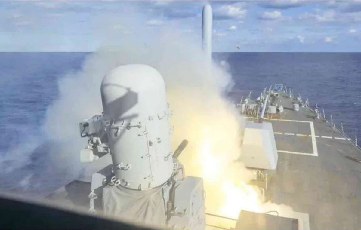 Tehran Claims Major US Casualties as Carrier Retreats