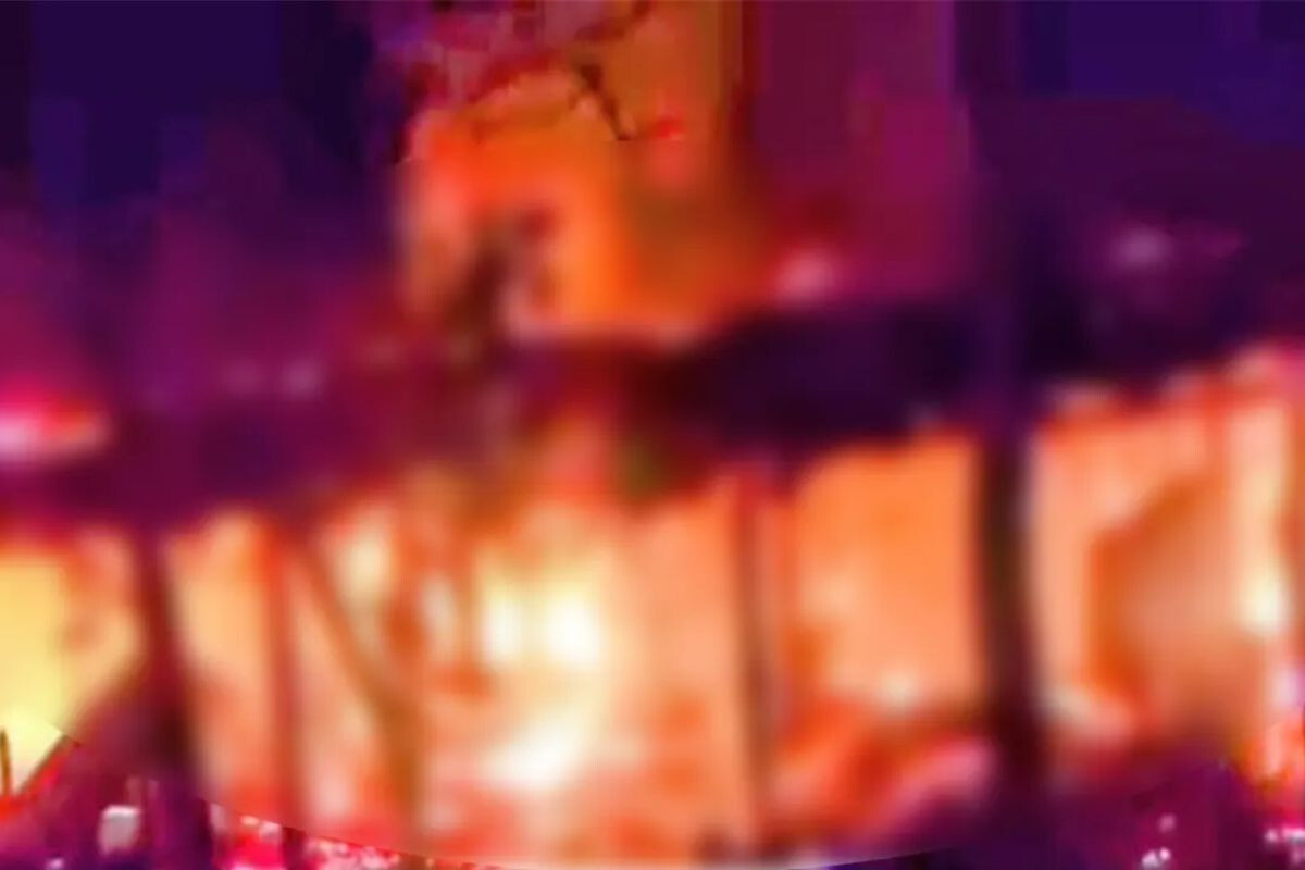 Ten Houses Destroyed in Nawabganj Fire, Elderly Man Dies
